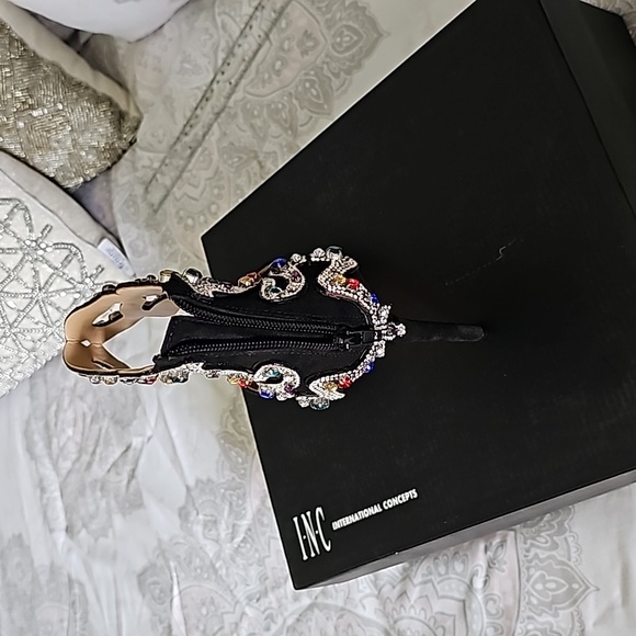 Rhinestone and gem encrusted pumps - Picture 2 of 6